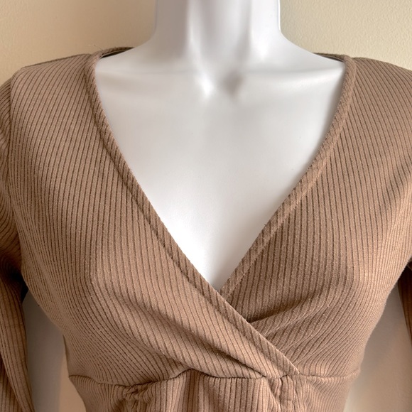 Fashion Nova top - Picture 3 of 5